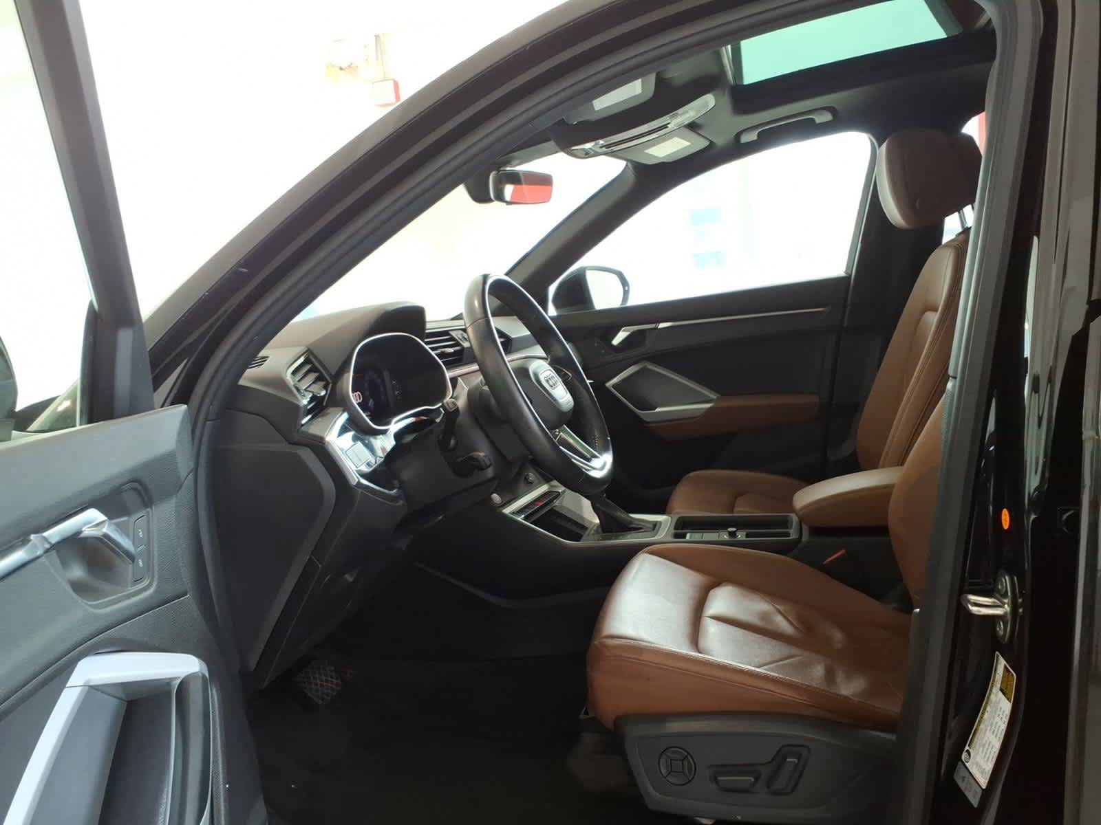 Used 2020 Audi Q3 2.0T Premium w/ Convenience Package AWD/4WD image 15