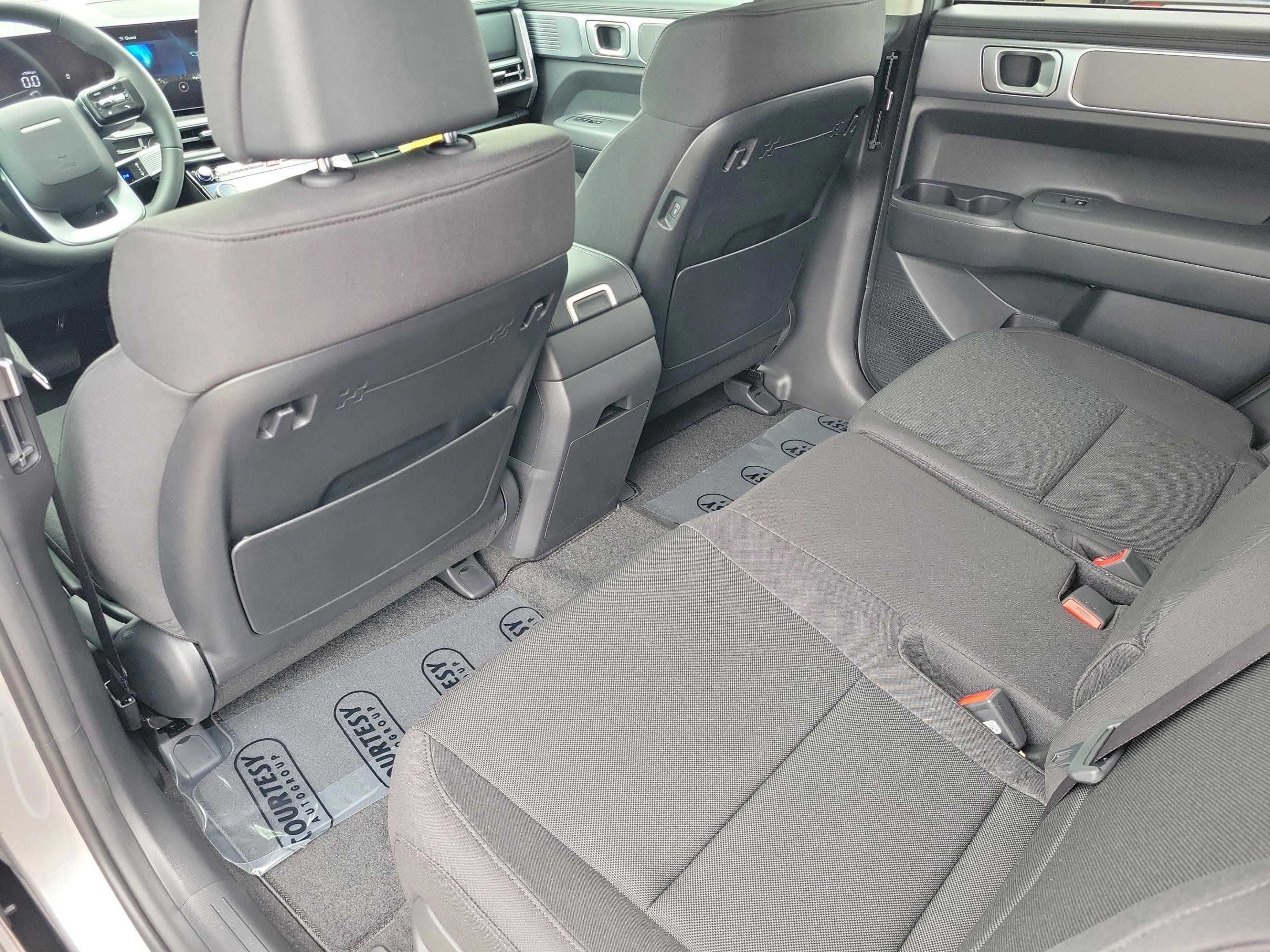 New 2026 Hyundai Santa Fe SE image 29