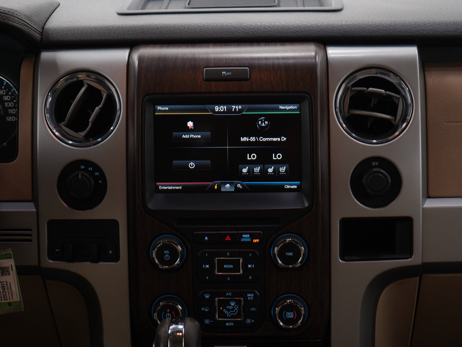 Used 2014 Ford F150 Lariat w/ Equipment Group 502A Luxury AWD/4WD image 15