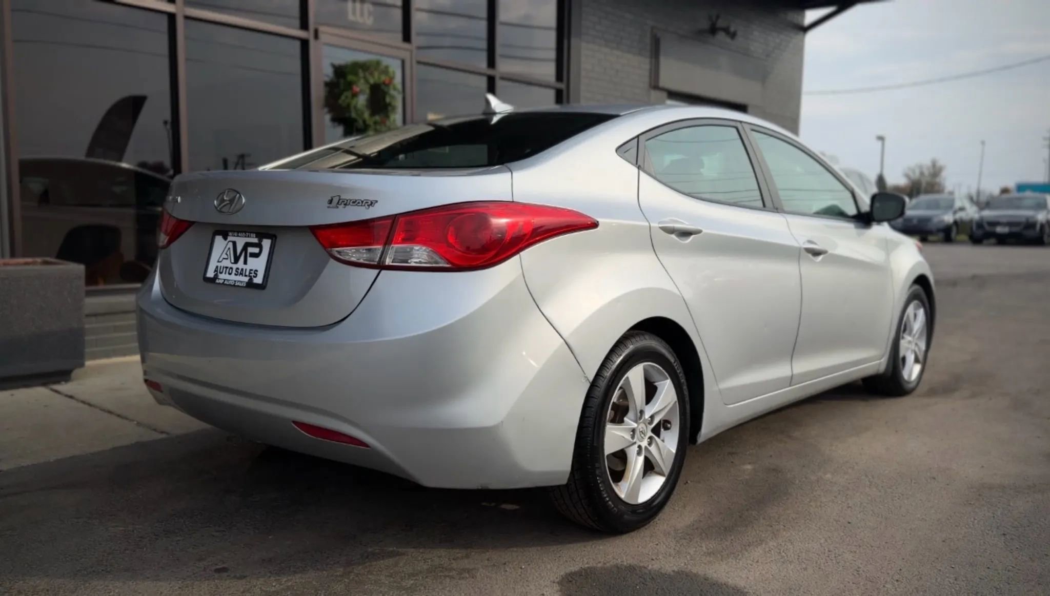 Used 2013 Hyundai Elantra GLS w/ Preferred Pkg image 3