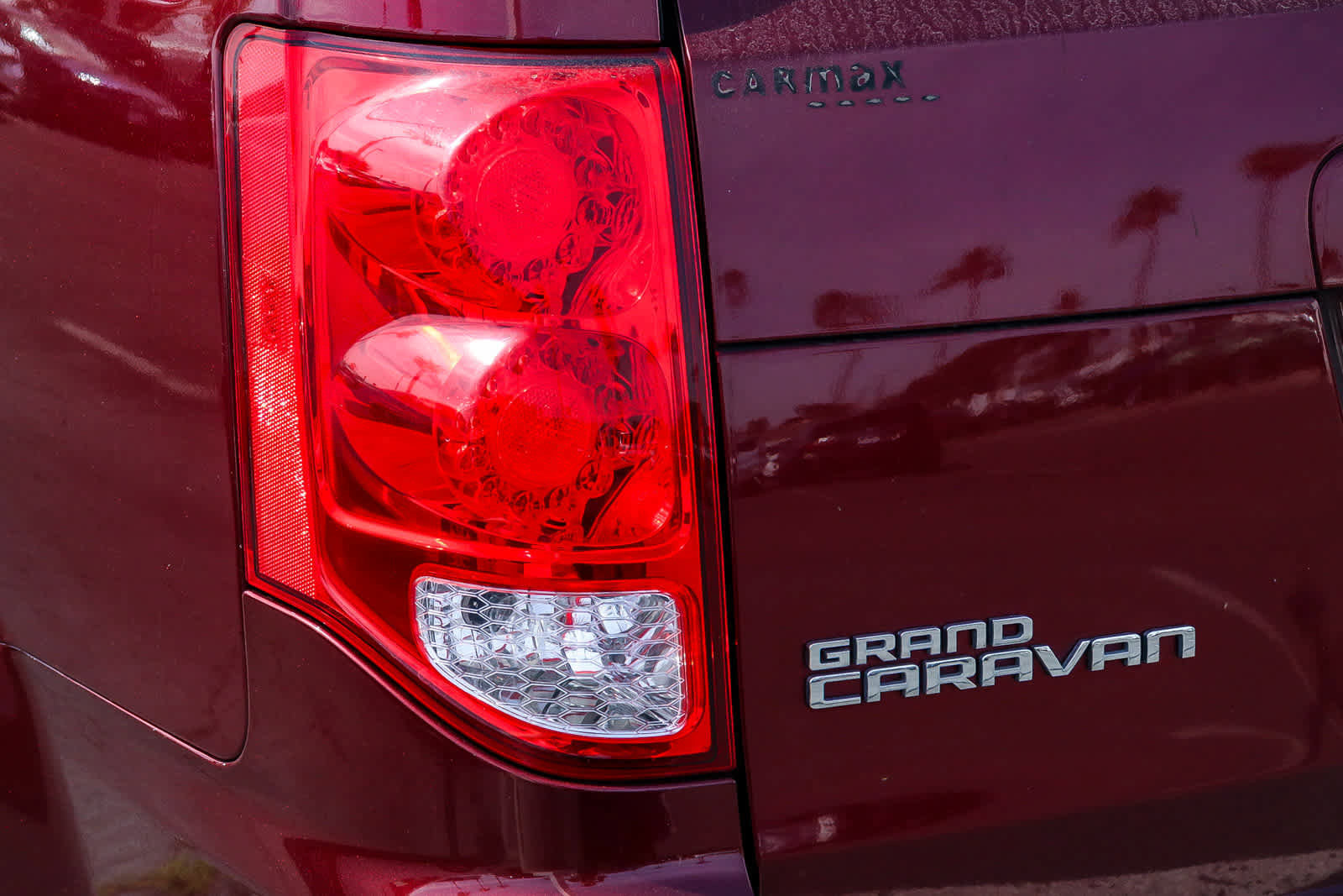 Used 2019 Dodge Grand Caravan SXT image 6