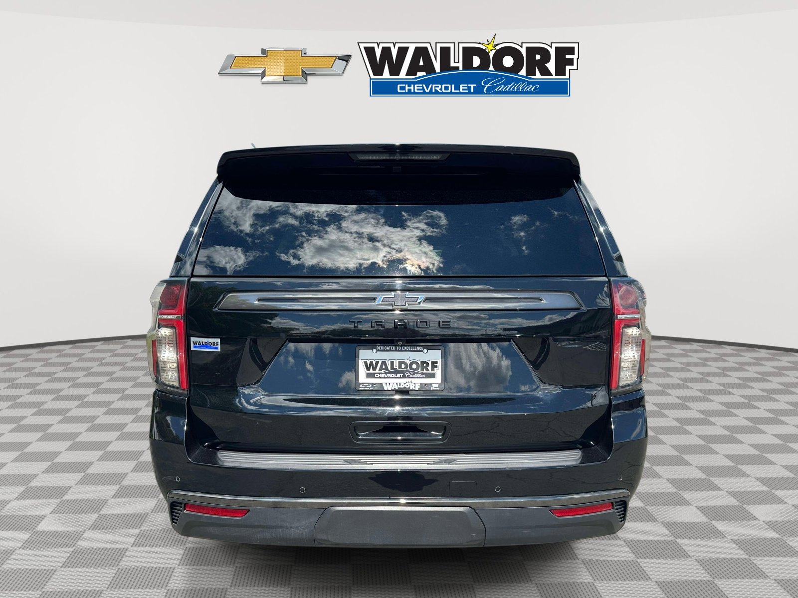Used 2021 Chevrolet Tahoe Z71 w/ Z71 Off-Road Package AWD/4WD image 5