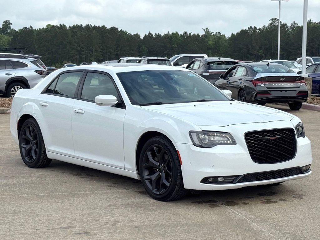 Used 2023 Chrysler 300 S RWD image 12