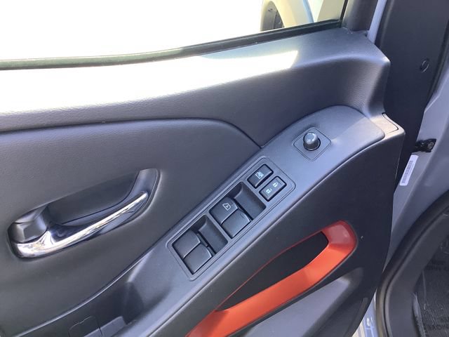 Used 2025 Nissan Frontier PRO-4X AWD/4WD image 10