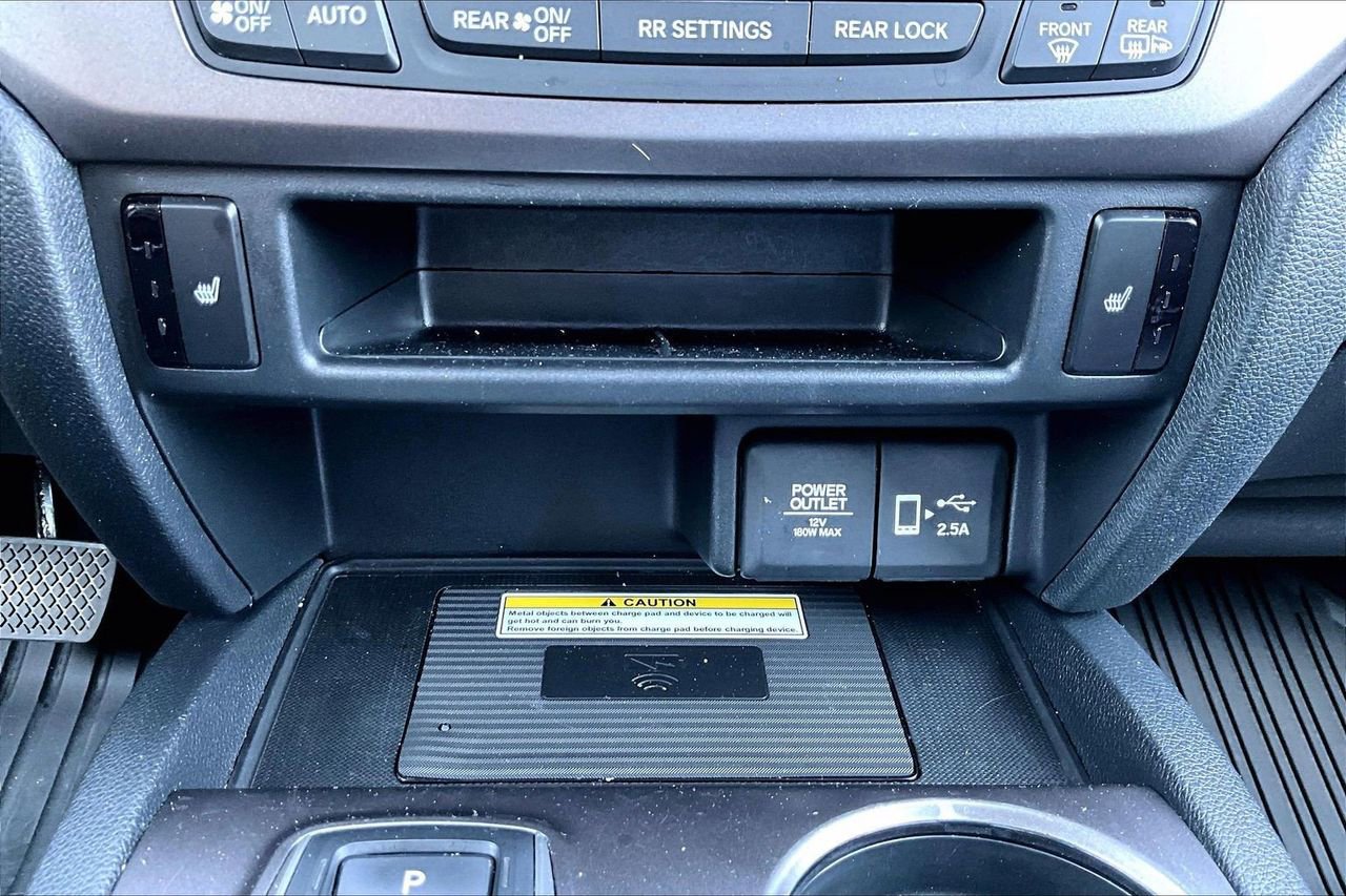 Used 2021 Honda Pilot Special Edition image 16
