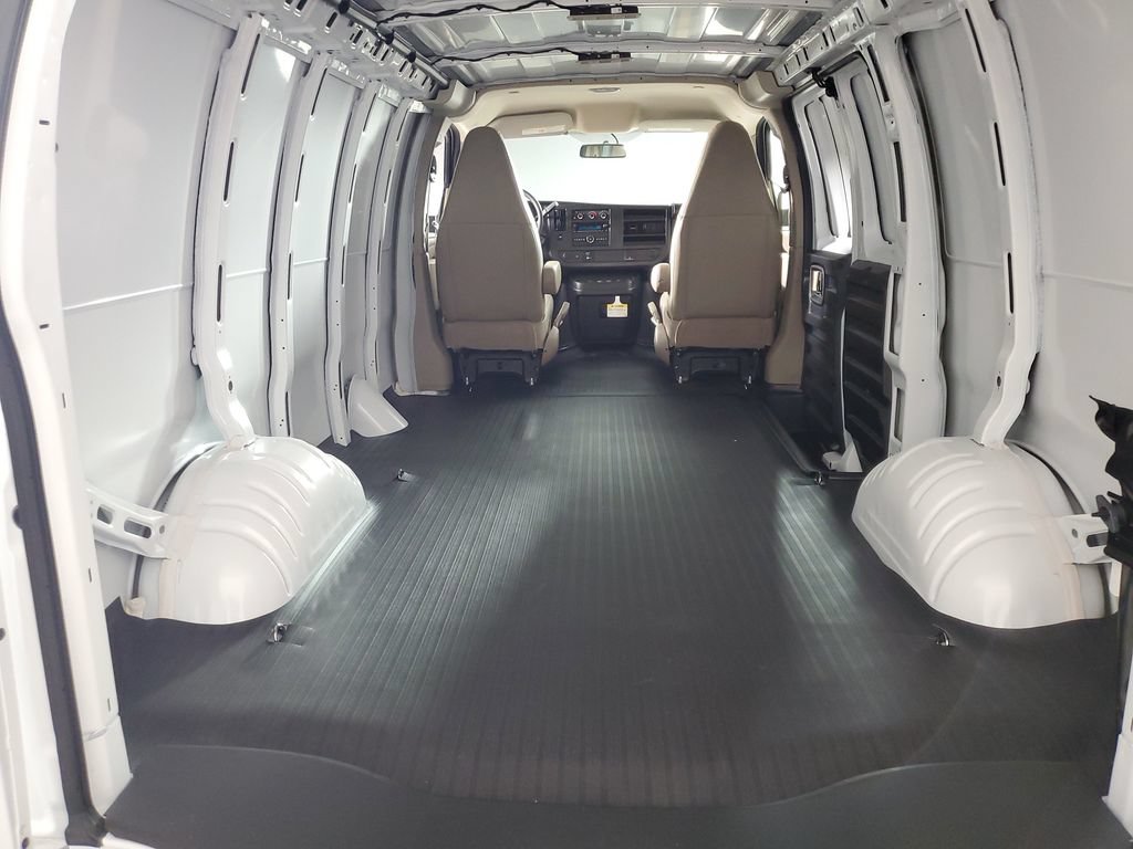 New 2026 Chevrolet Express 2500 RWD image 13