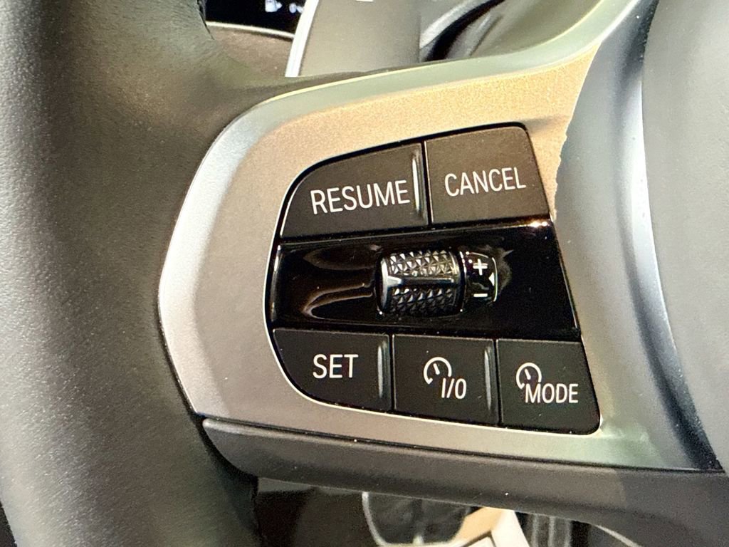 Used 2025 BMW X6 xDrive40i w/ Premium Package AWD/4WD image 37