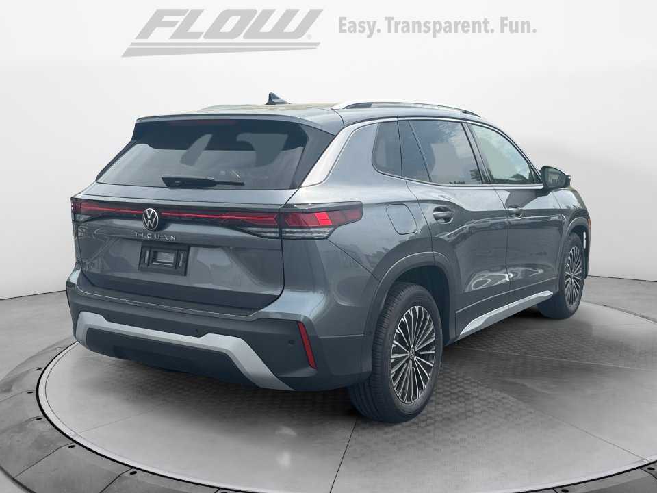 New 2026 Volkswagen Tiguan S FWD image 7