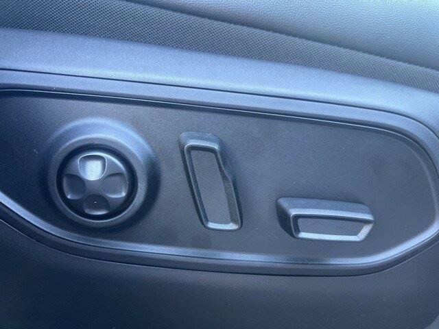 New 2025 Jeep Grand Cherokee Limited w/ Trailer Tow Package image 16