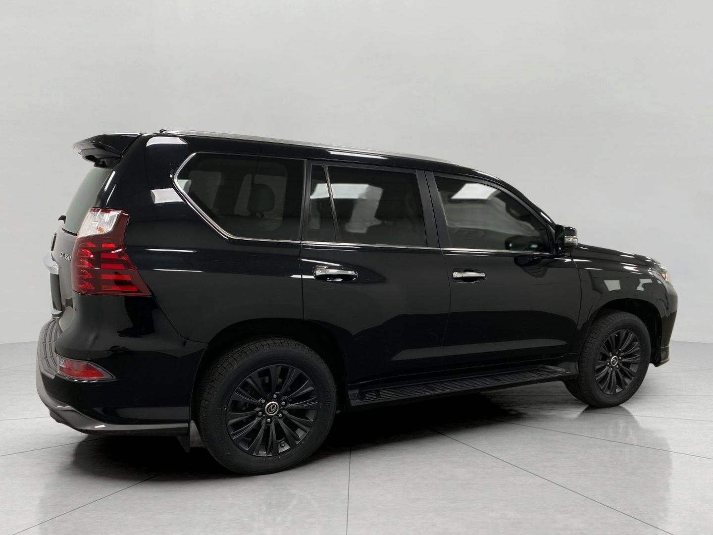 Used 2020 Lexus GX 460 Luxury w/ Luxury Sport Package image 3