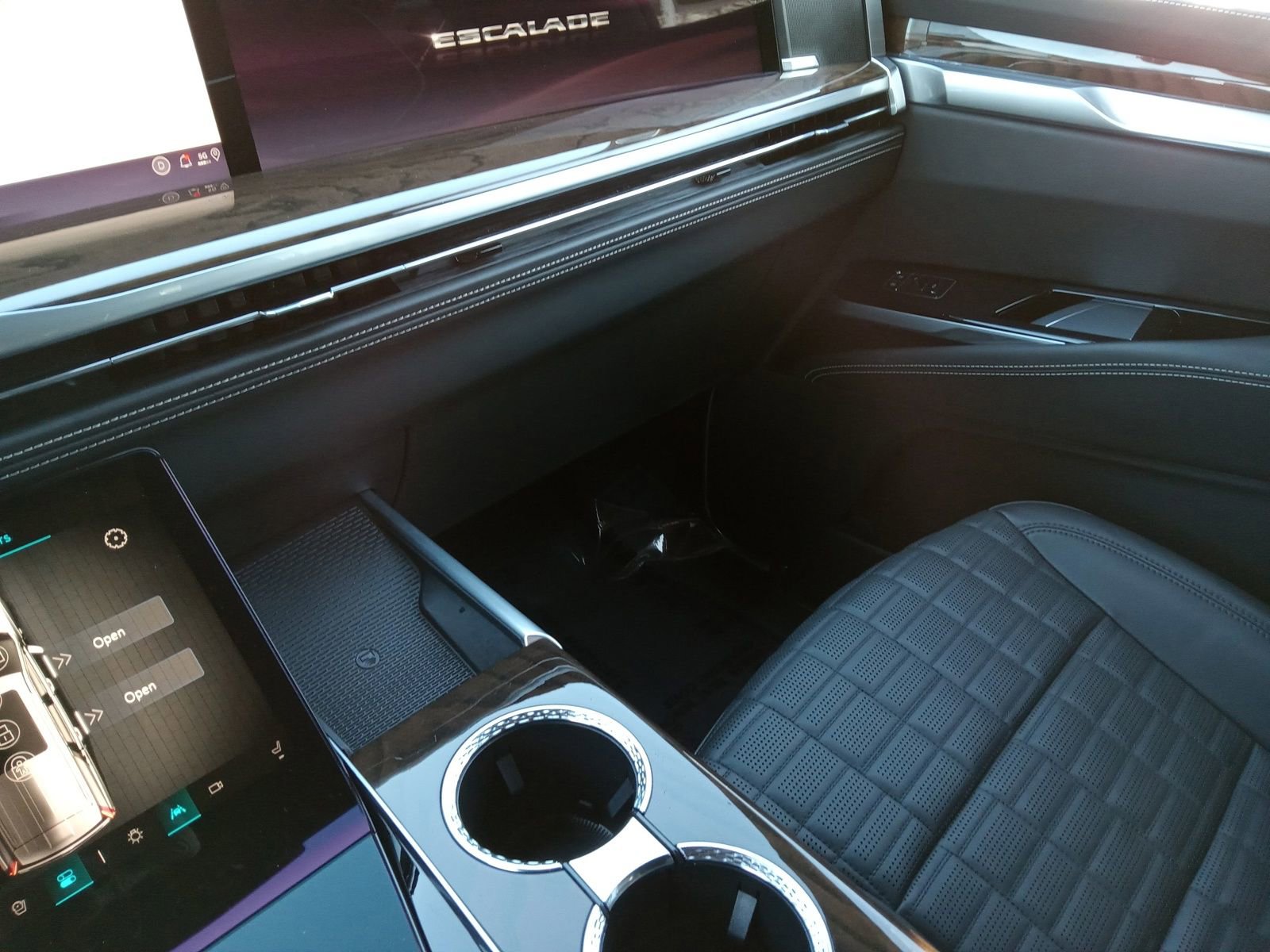 Used 2025 Cadillac Escalade Sport Platinum image 21