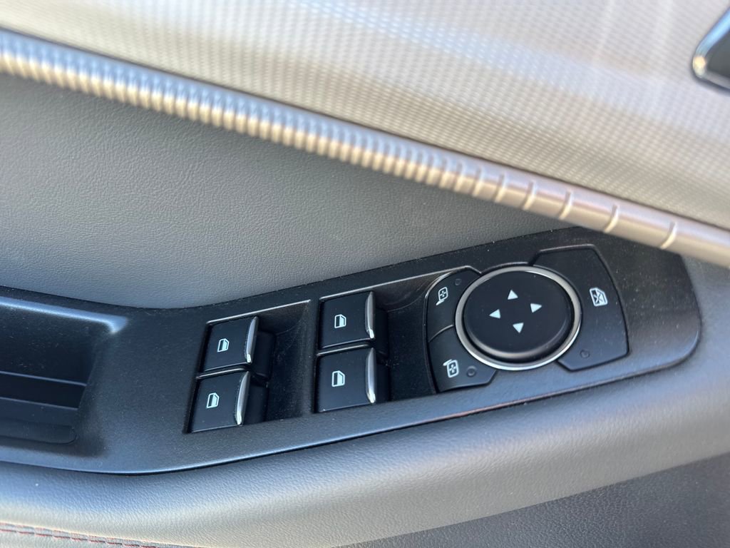 Used 2025 Ford Explorer Active w/ Active Comfort Package image 19