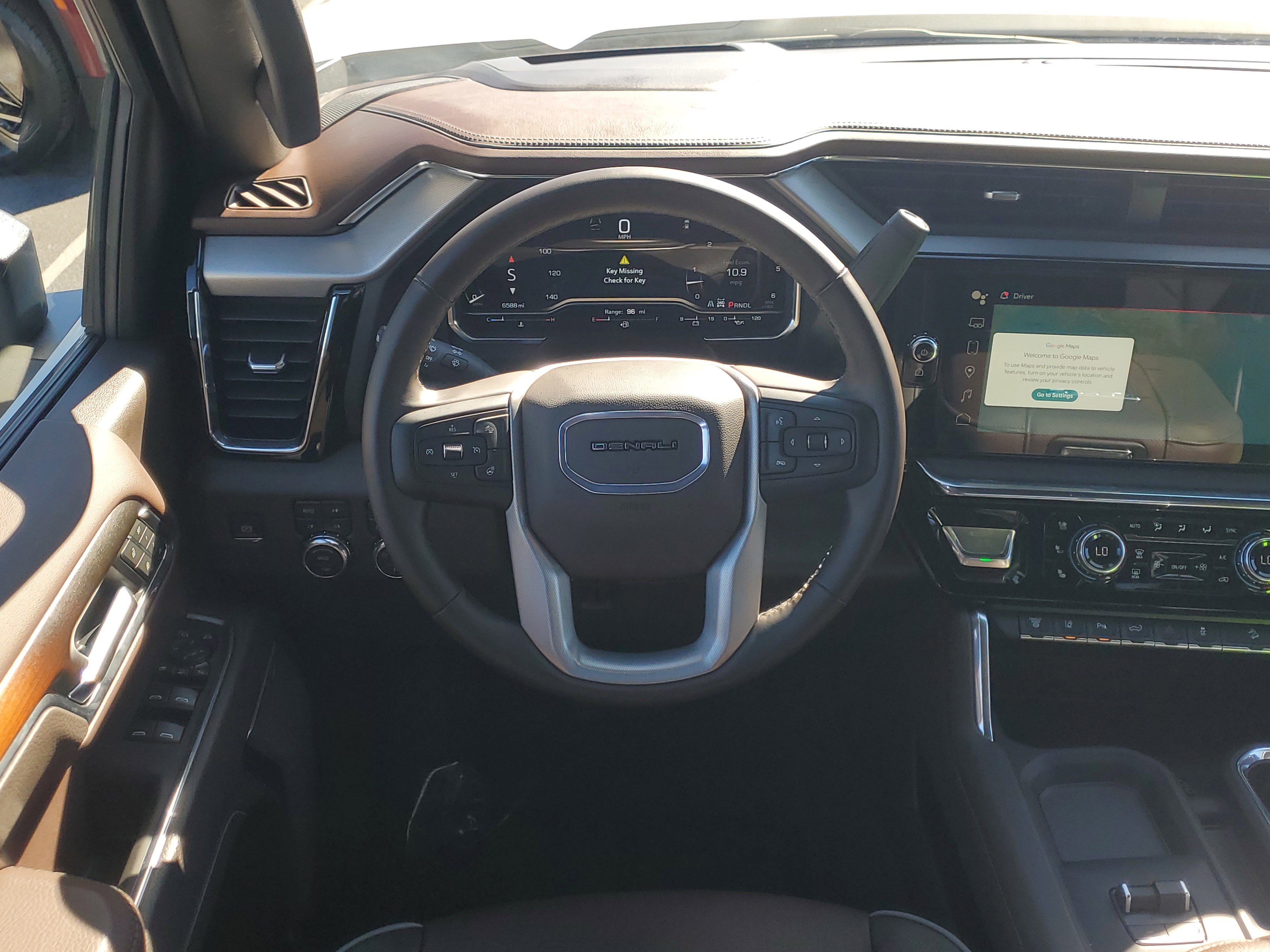 Used 2025 GMC Sierra 2500 Denali w/ Denali Reserve Package image 17