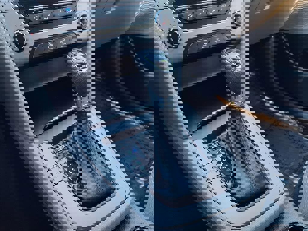 Used 2018 Hyundai Elantra SEL image 29