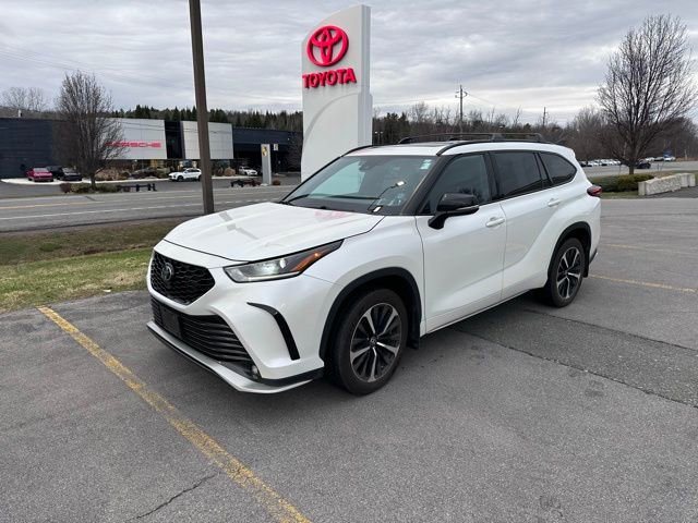 Used 2022 Toyota Highlander XSE image 7