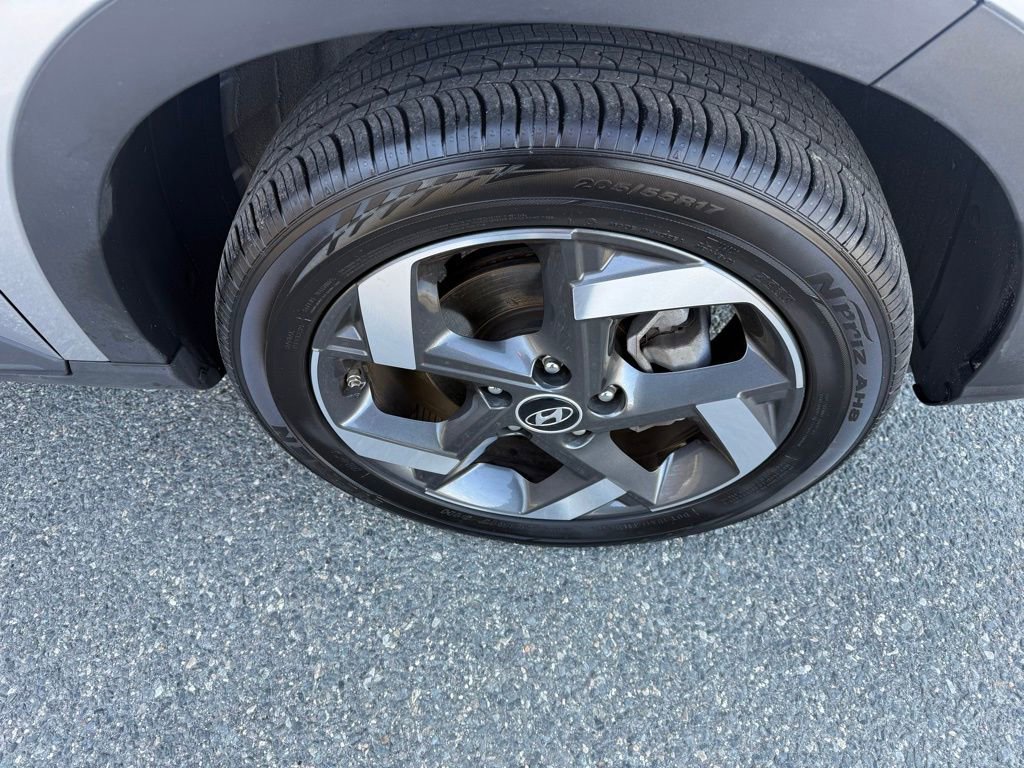 Certified 2026 Hyundai Venue SEL image 11