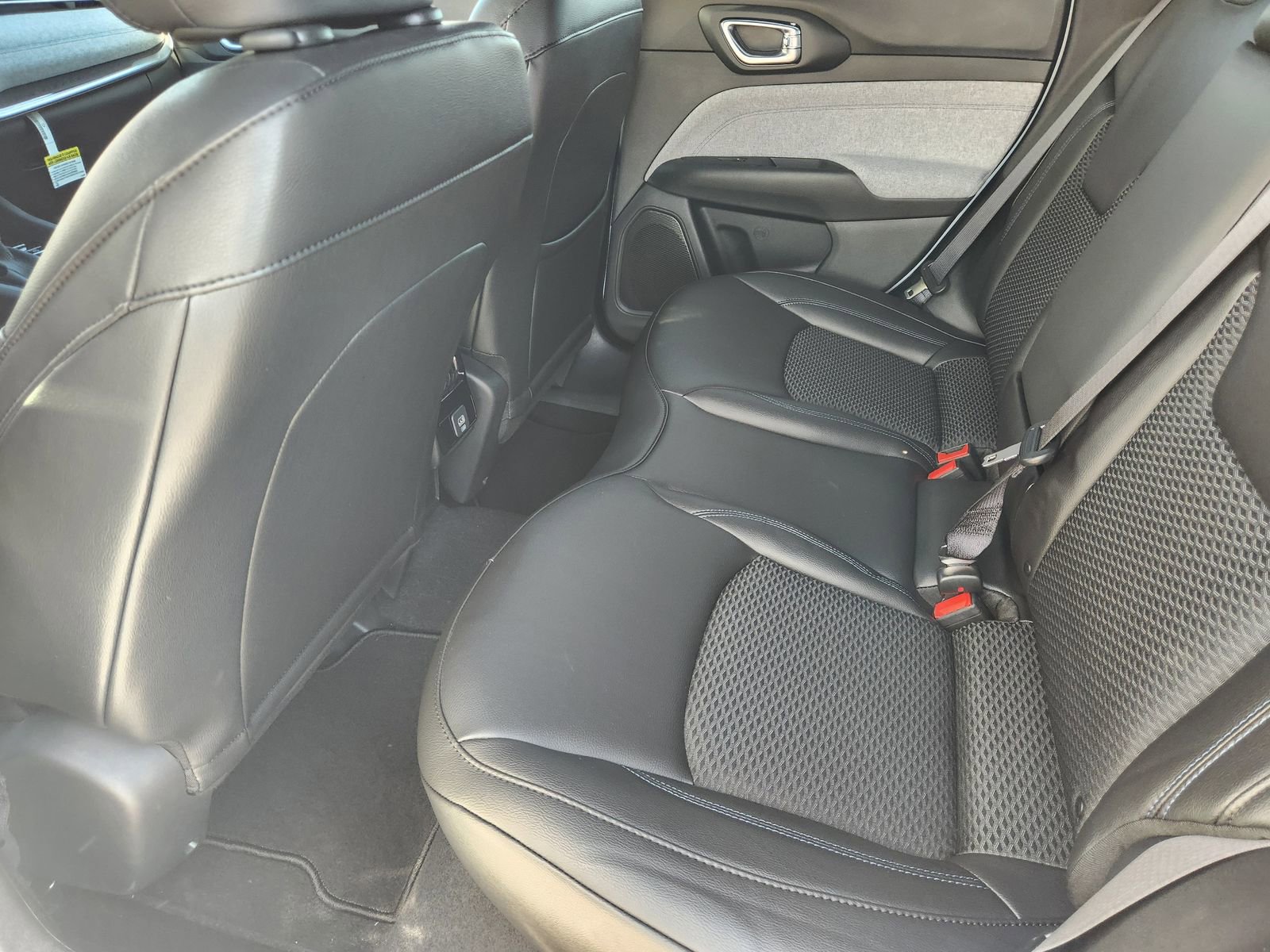 New 2026 Jeep Compass Latitude image 21