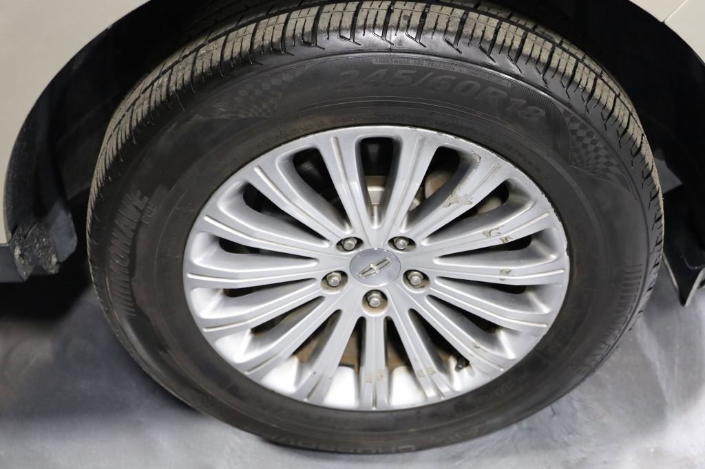 Used 2011 Lincoln MKX 2WD w/ Wood Pkg image 36