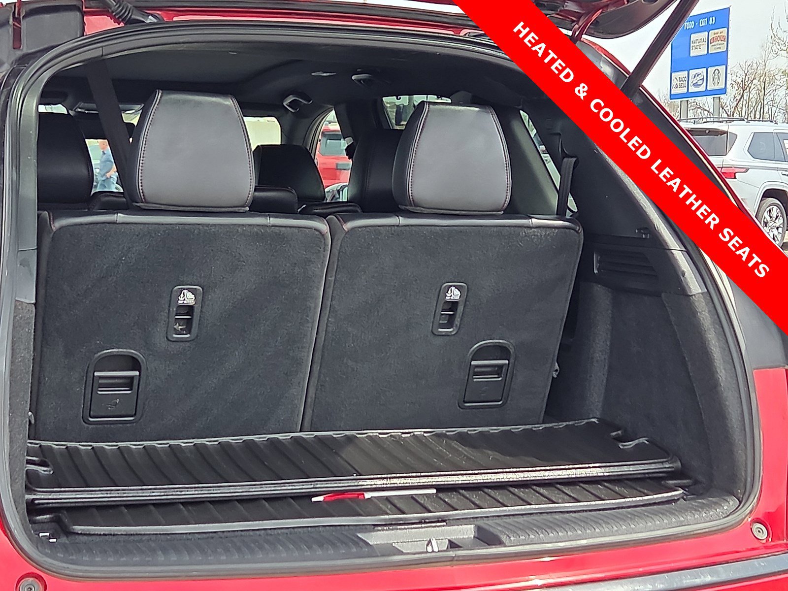 Used 2023 Acura MDX A-Spec image 9