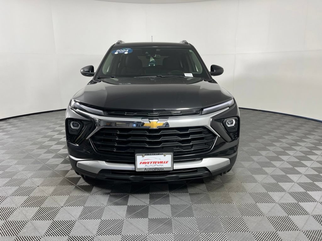 Certified 2024 Chevrolet TrailBlazer LT w/ LT Cold Weather Package AWD/4WD image 16