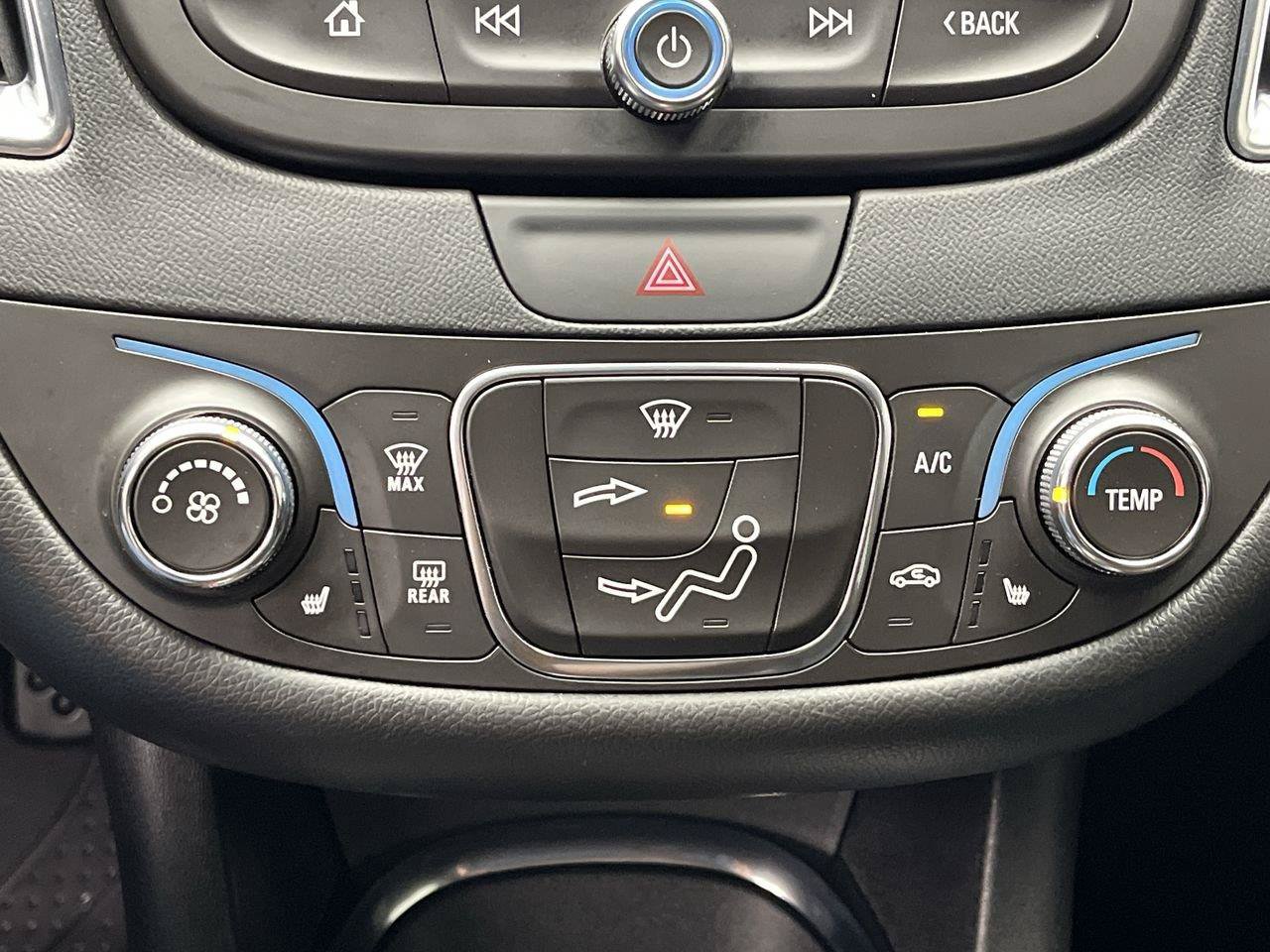 Certified 2018 Chevrolet Malibu LT w/ Leather Package FWD image 20