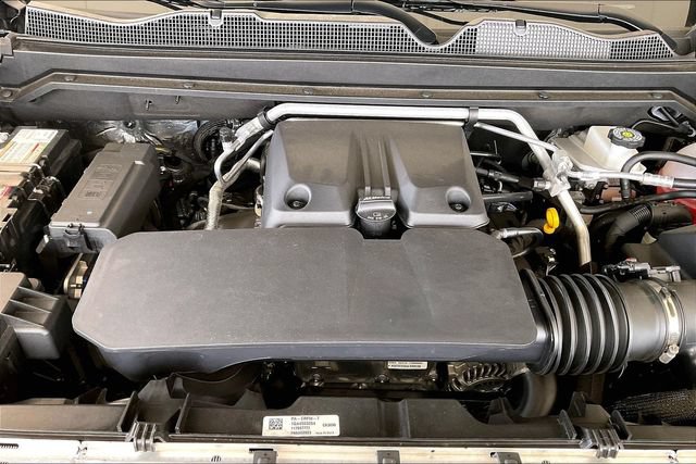 Used 2023 Chevrolet Colorado Z71 w/ Advanced Trailering Package AWD/4WD image 20