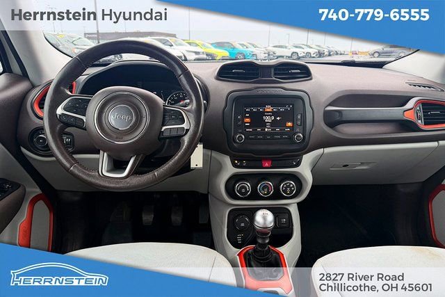 Used 2015 Jeep Renegade Latitude w/ Cold Weather Group image 8