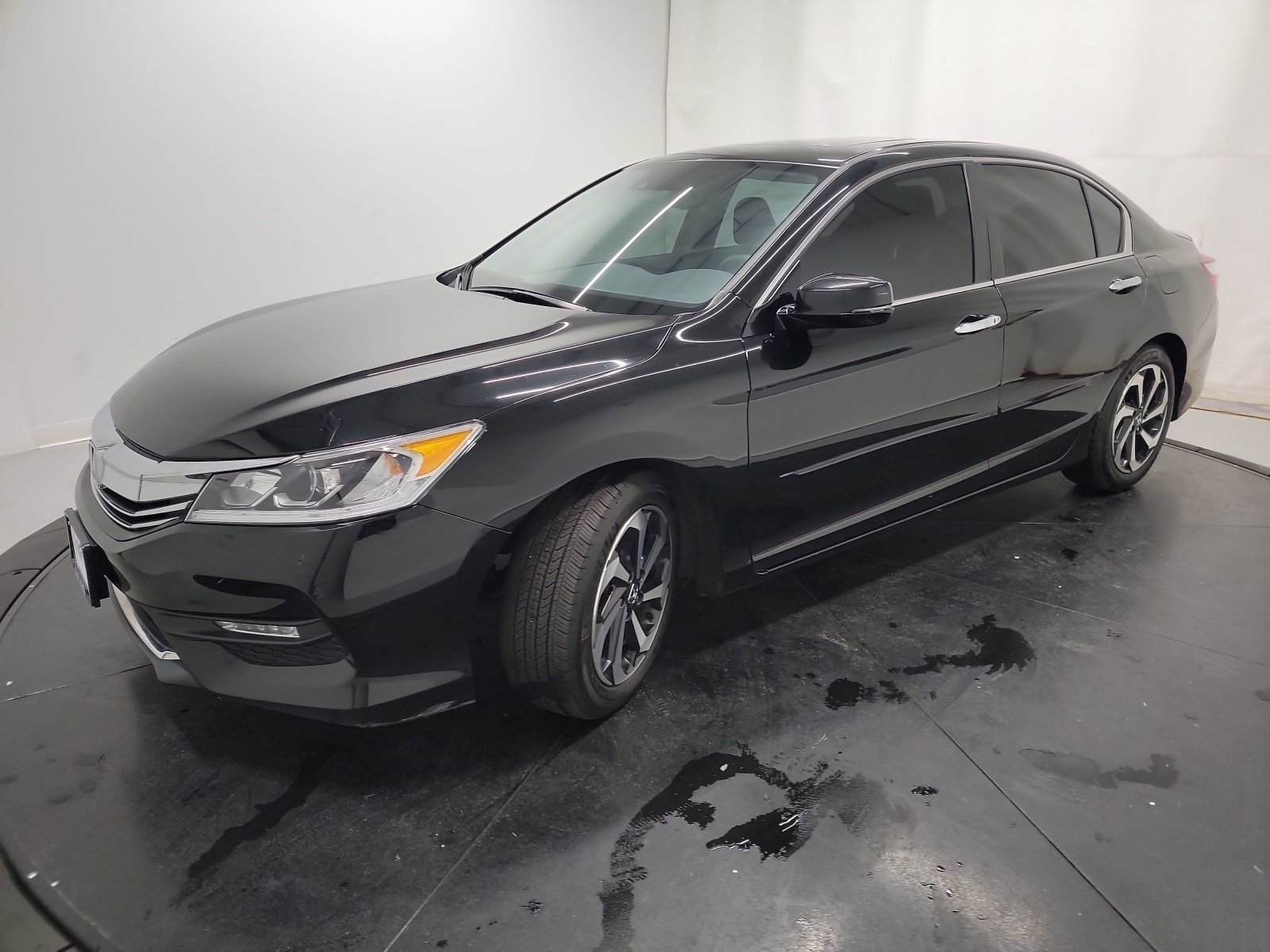 Used 2016 Honda Accord EX-L image 3