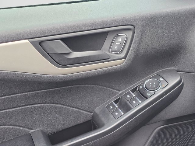 Used 2022 Ford Escape SE FWD image 20