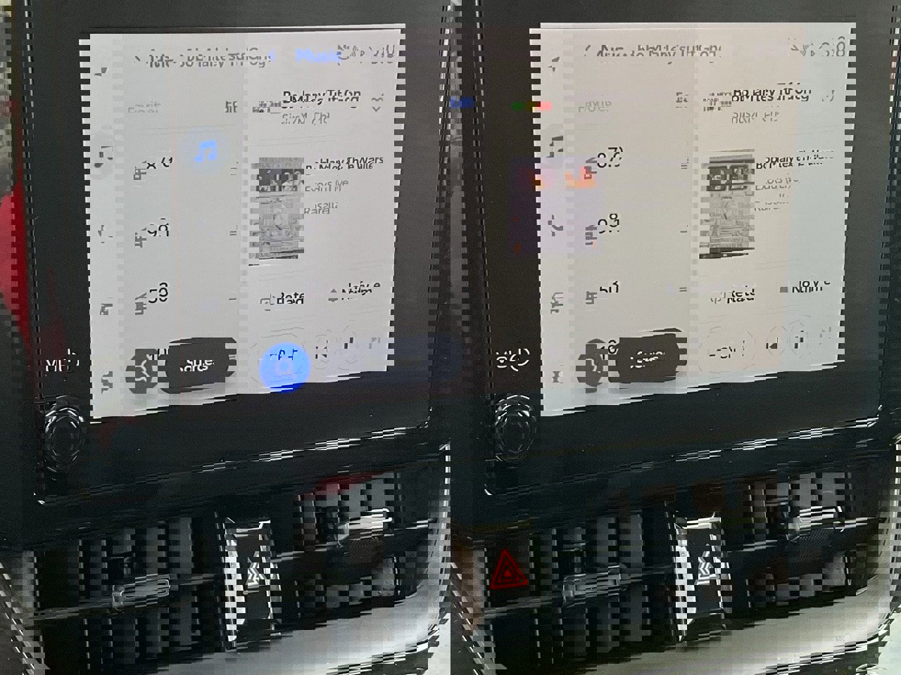 Used 2025 Toyota Corolla LE image 30