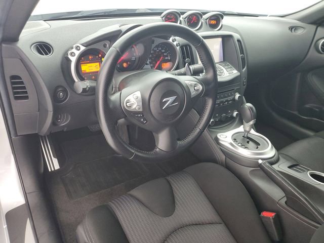 Used 2016 Nissan 370Z w/ Sport Package image 13