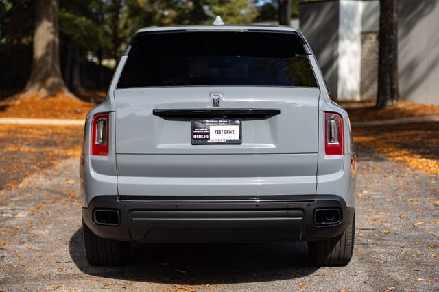 Used 2022 Rolls-Royce Cullinan Black Badge image 13