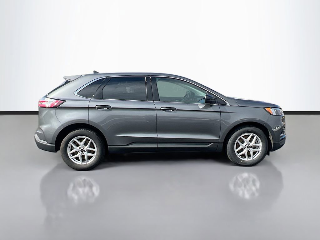Used 2024 Ford Edge SEL image 8