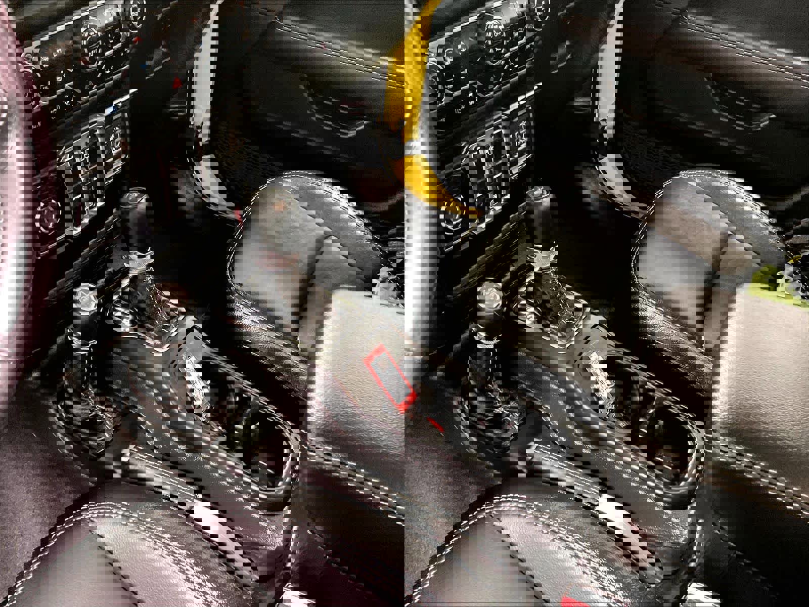 Used 2022 Jeep Wrangler Unlimited Sahara w/ Cold Weather Group AWD/4WD image 20