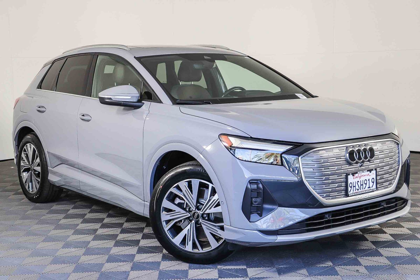 Used 2023 Audi Q4 e-tron Premium Plus w/ Premium Plus RWD image 1