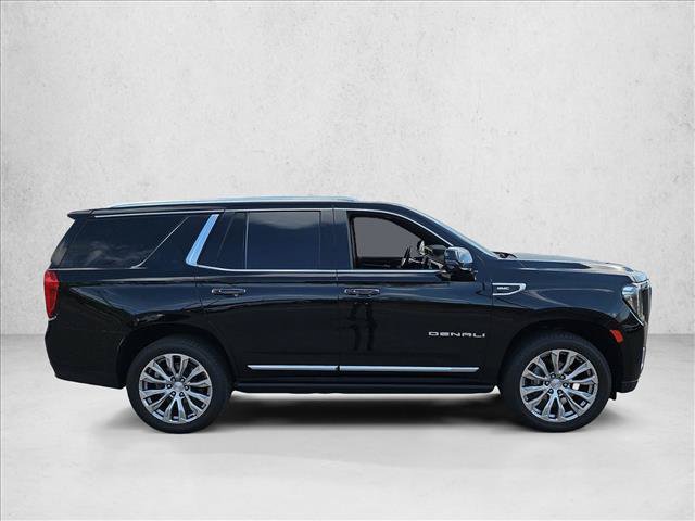 Used 2022 GMC Yukon Denali w/ Advanced Technology Package AWD/4WD image 4