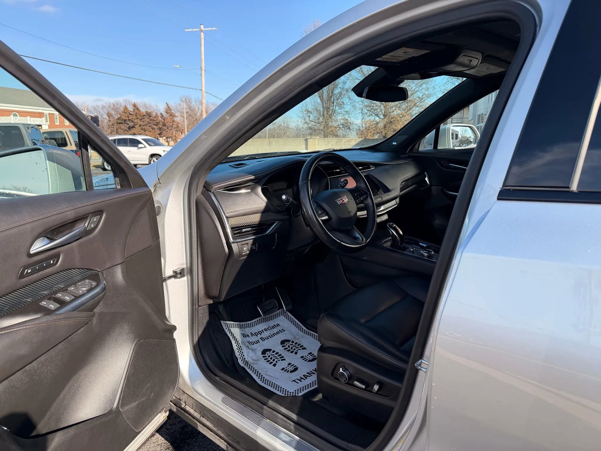 Used 2020 Cadillac XT4 Sport w/ Driver Awareness Package image 11