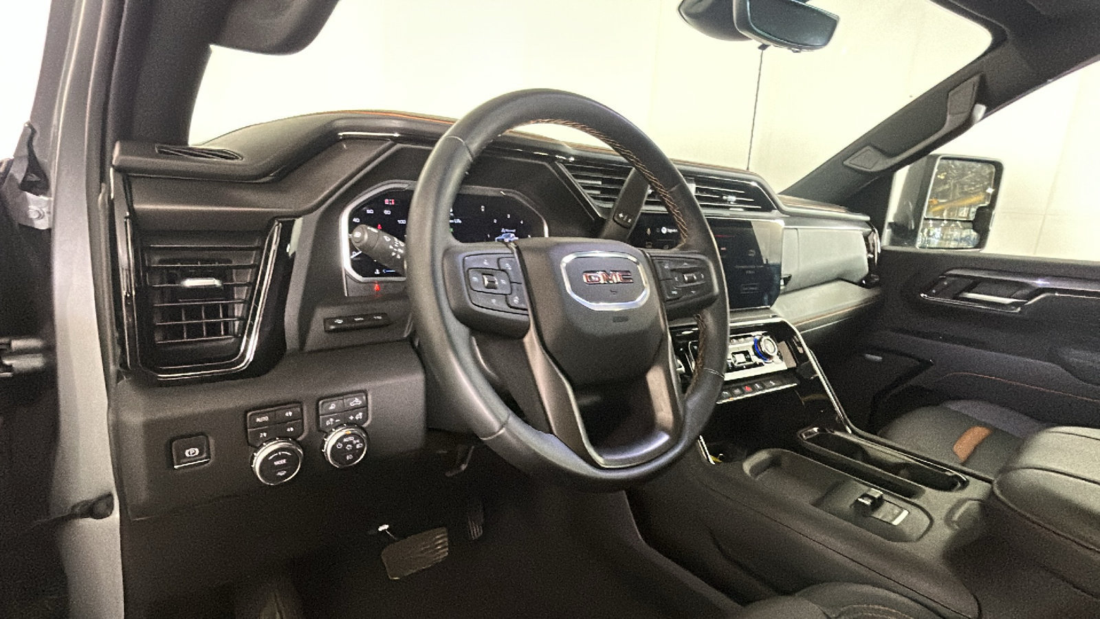 Used 2026 GMC Sierra 2500 AT4 w/ AT4 Premium Plus Package AWD/4WD image 17