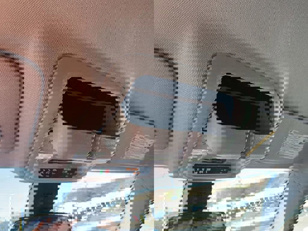 Used 2023 Chevrolet Equinox LT image 40