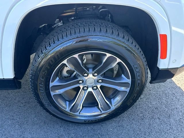 Used 2023 Jeep Grand Wagoneer 4WD image 13