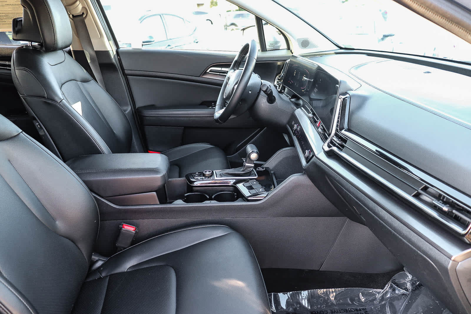 Used 2024 Kia Sportage EX FWD image 14