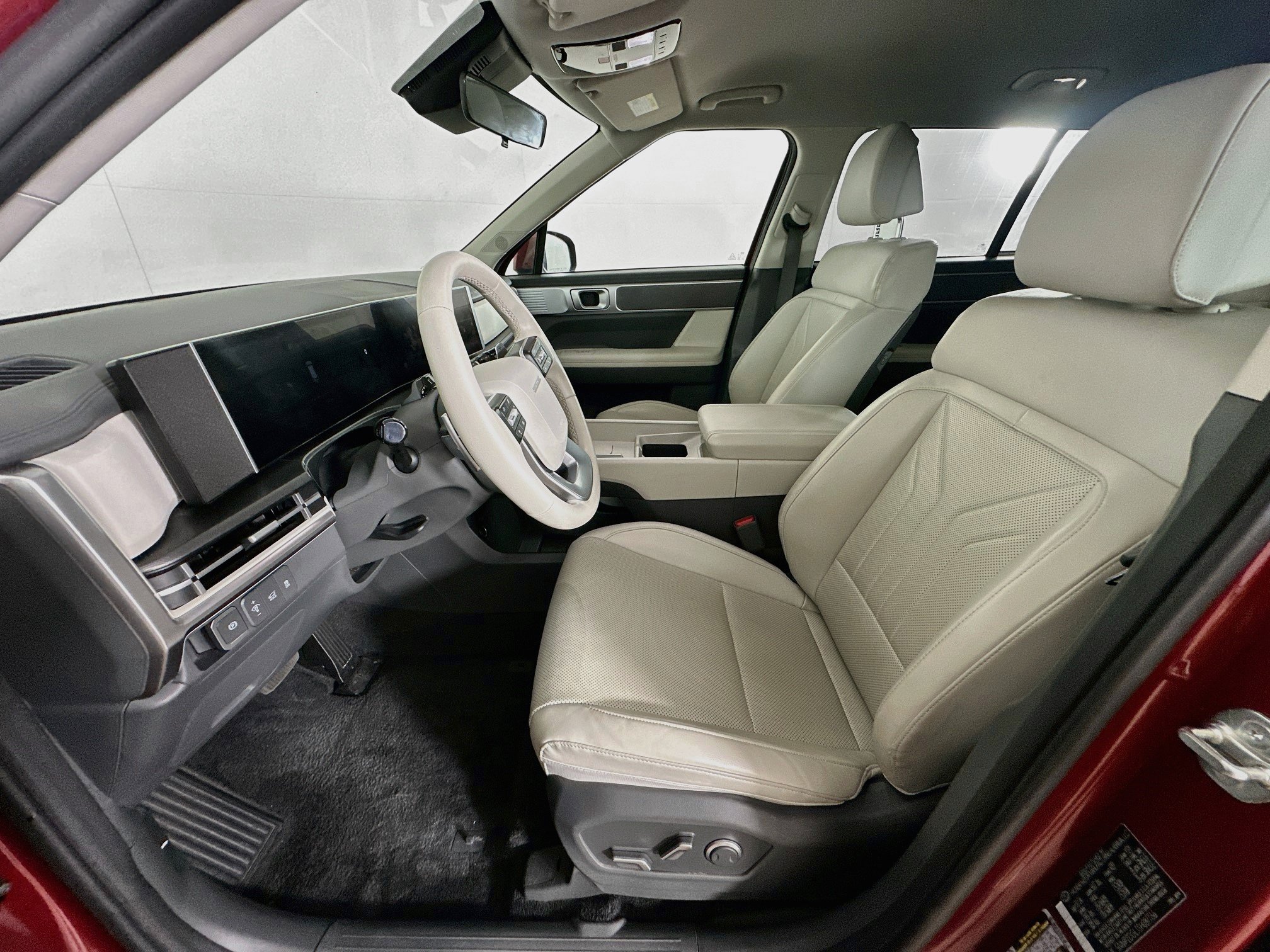 Used 2025 Hyundai Santa Fe SEL AWD/4WD image 13