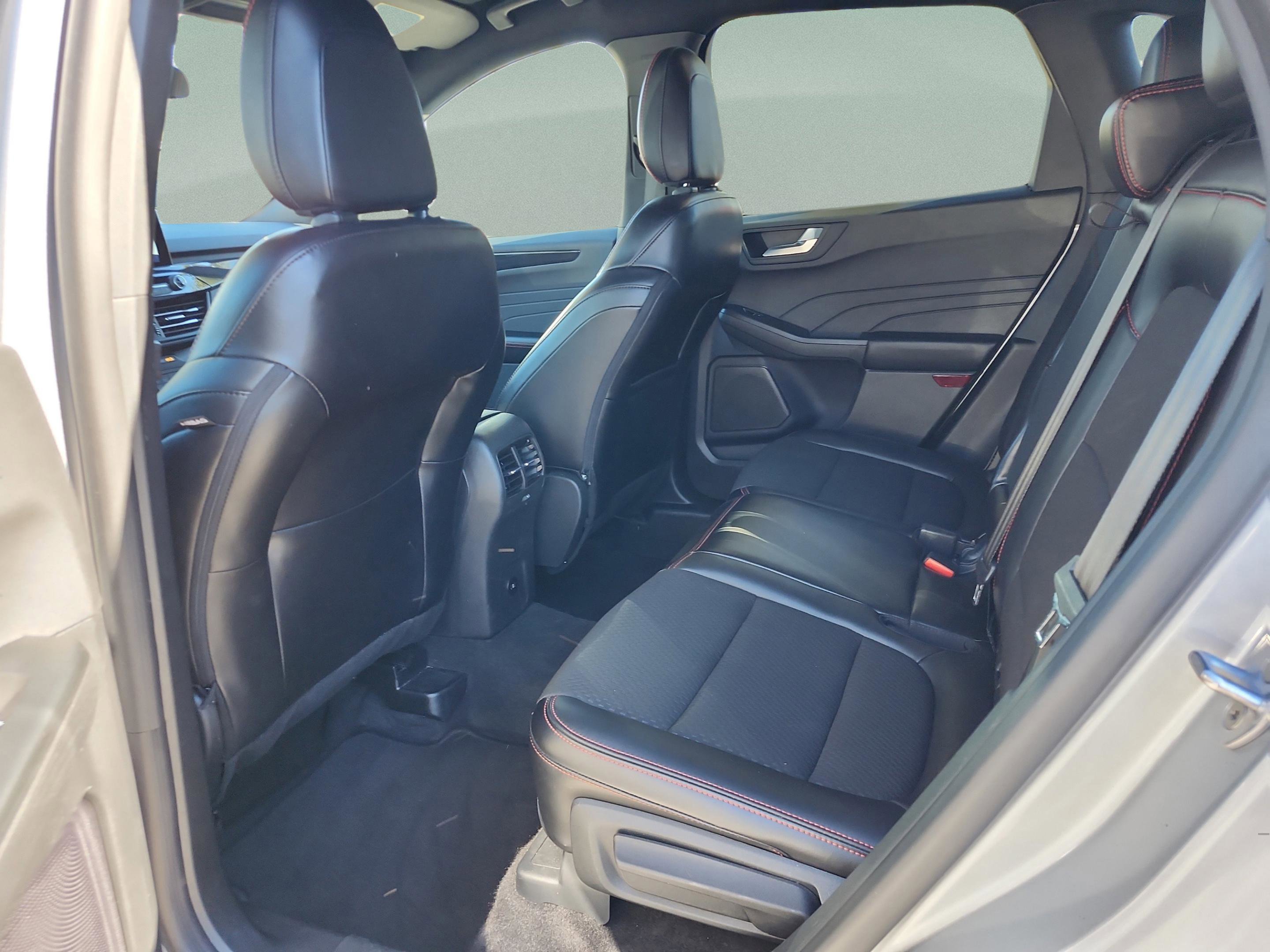 Used 2024 Ford Escape ST-Line image 19