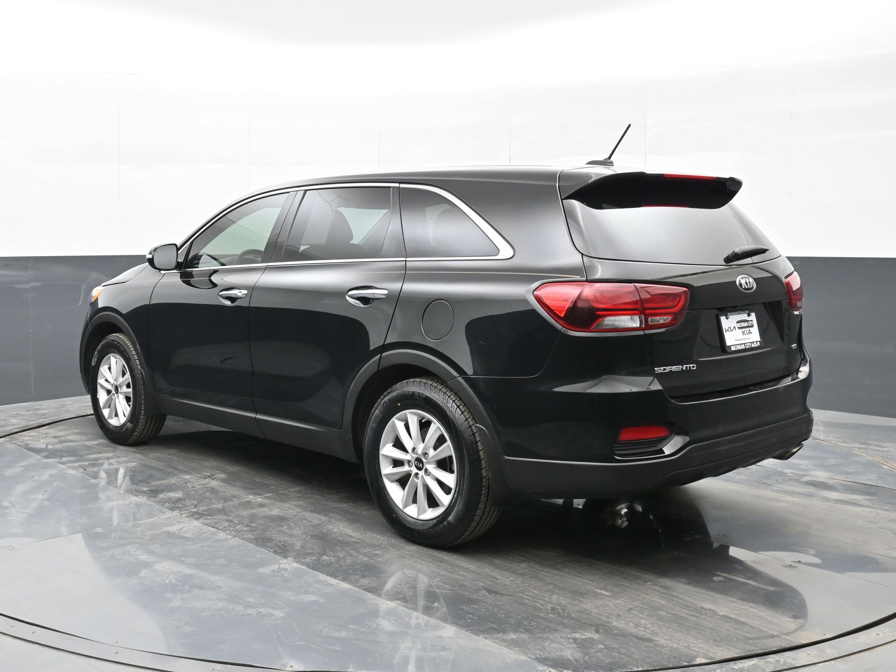 Used 2020 Kia Sorento LX image 6