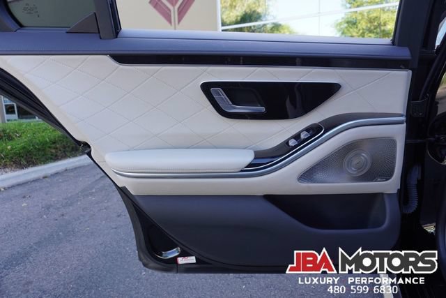 Used 2021 Mercedes-Benz S 580 4MATIC Sedan w/ AMG Line image 96