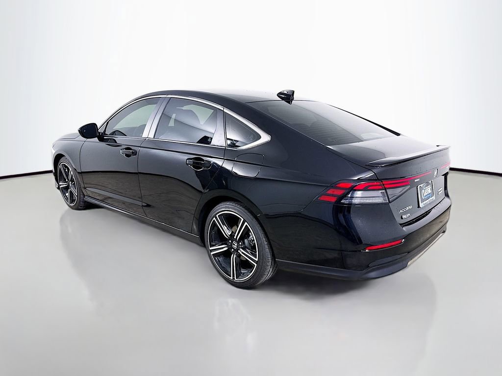 Used 2025 Honda Accord Sport image 5