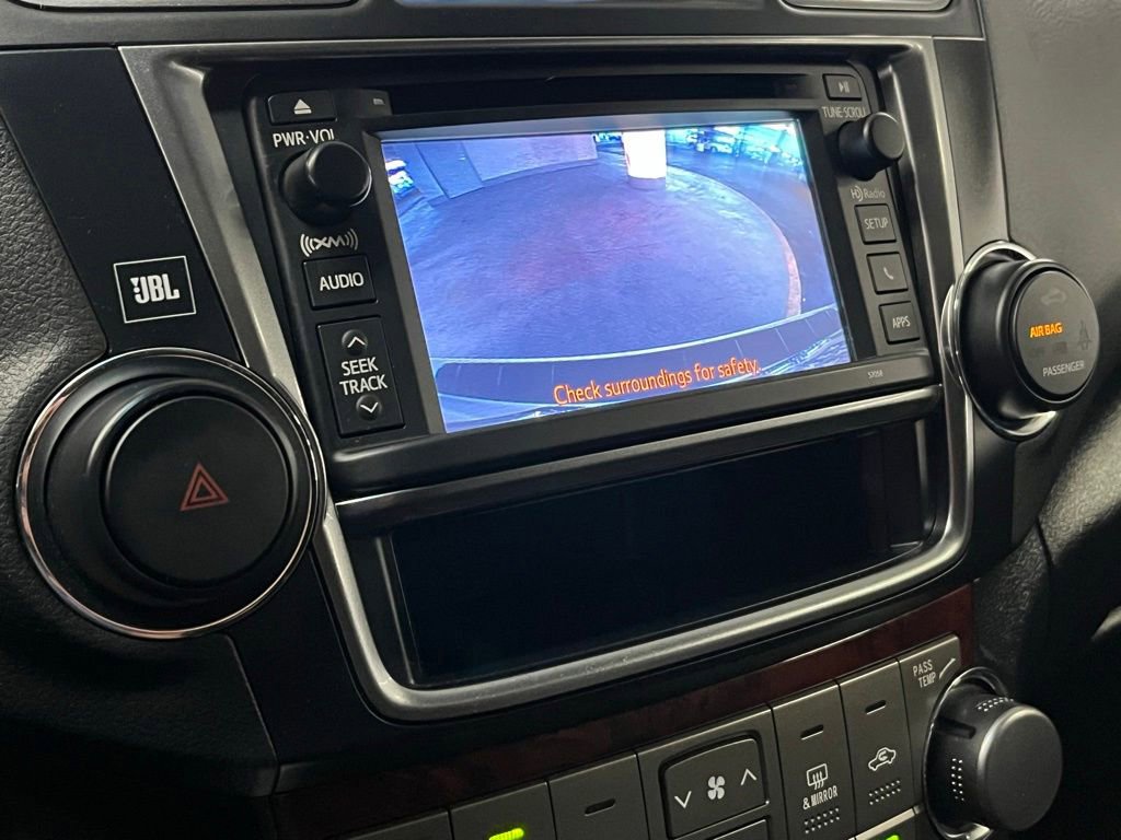 Used 2013 Toyota Highlander Limited AWD/4WD image 28