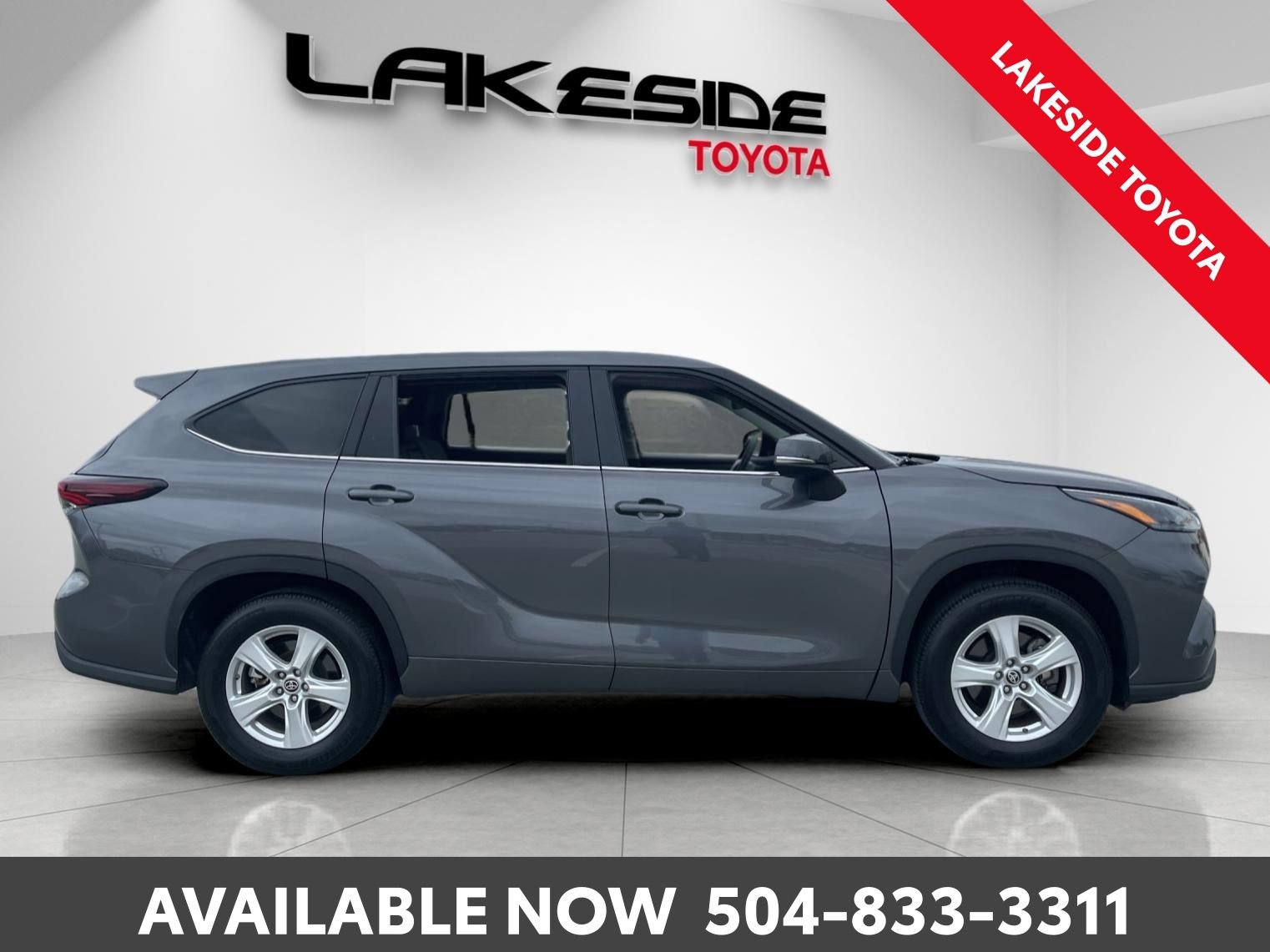 Used 2025 Toyota Highlander LE image 7
