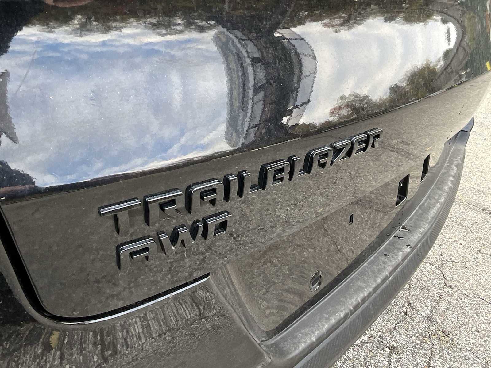 Used 2021 Chevrolet TrailBlazer RS w/ Convenience Package image 28