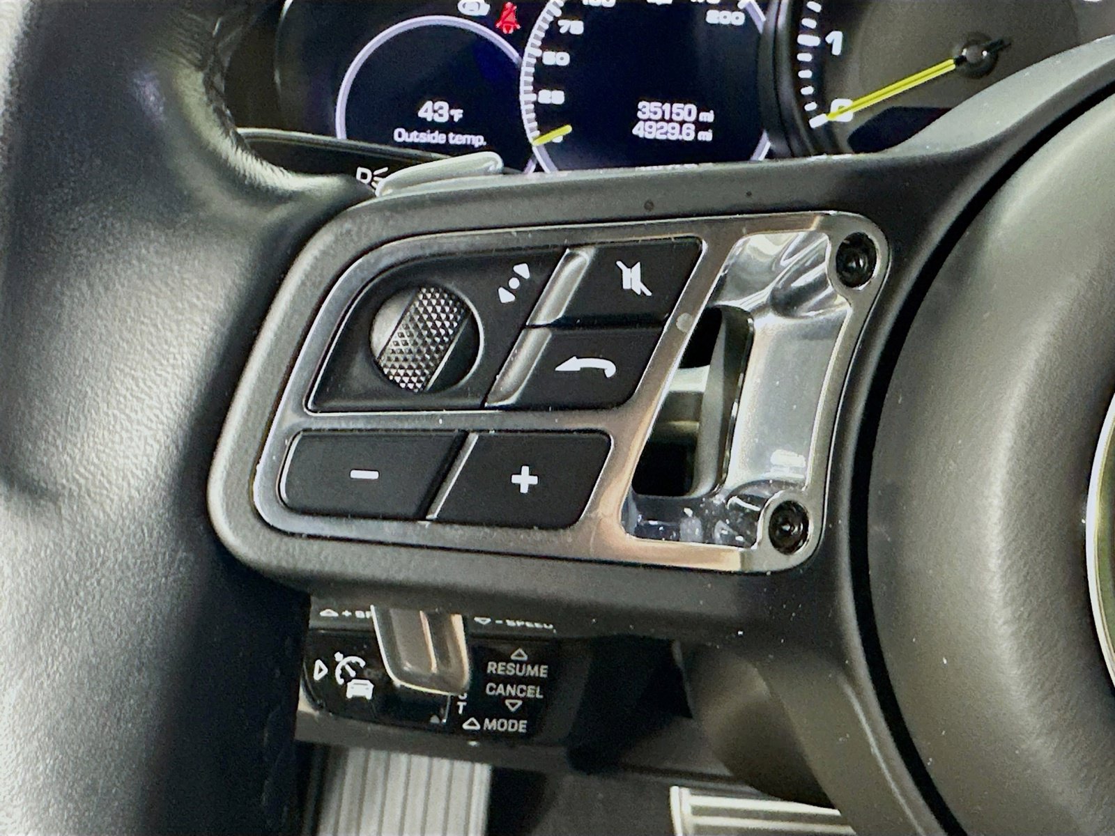 Certified 2020 Porsche Cayenne Turbo S AWD/4WD image 12